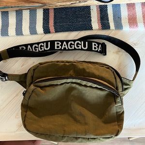 Baggu Fanny Pack-Moss- Discontinued color